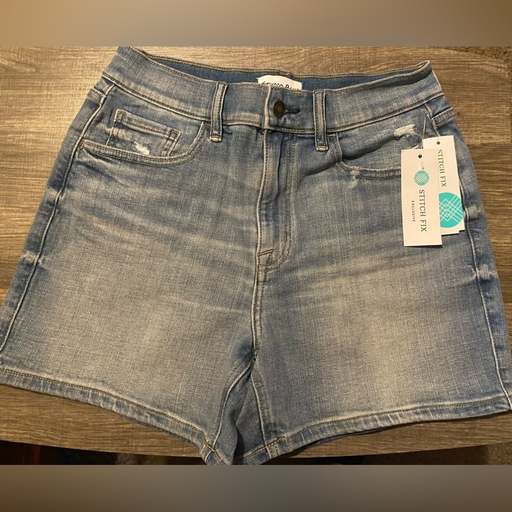 NEW - Studio Blue High Rise Mid Length Short. Size 29. Blue
